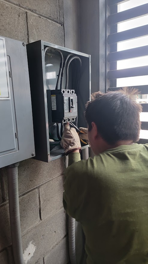 Instalación de Panel Eléctrico